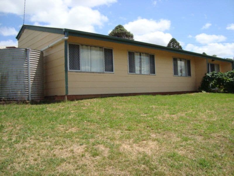 35 Rosalie Drive, YARRAMAN QLD 4614, Yarraman - Thumbnail 8