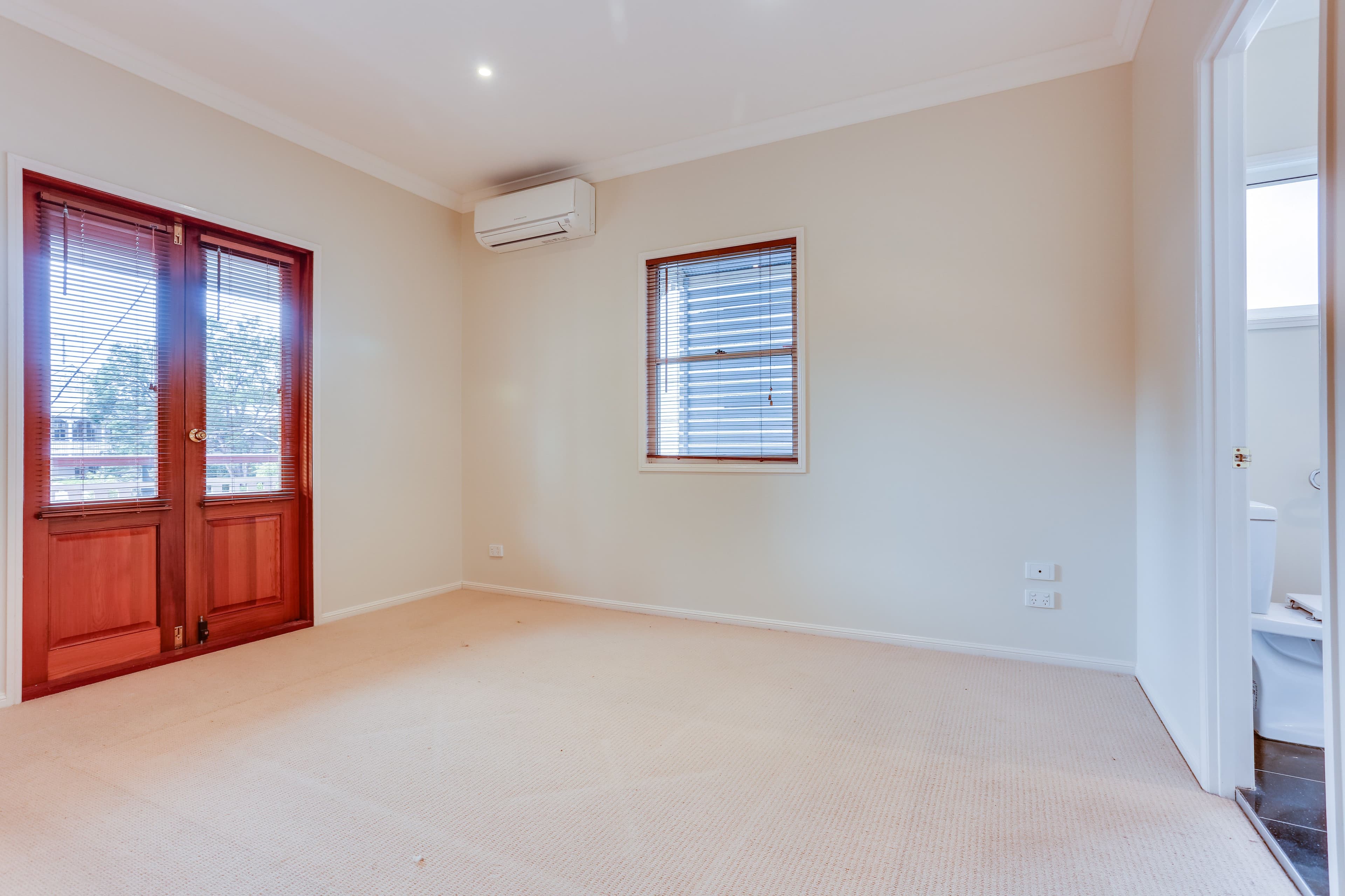 5 Victoria Avenue, Chelmer QLD 4068, Chelmer - Thumbnail 5