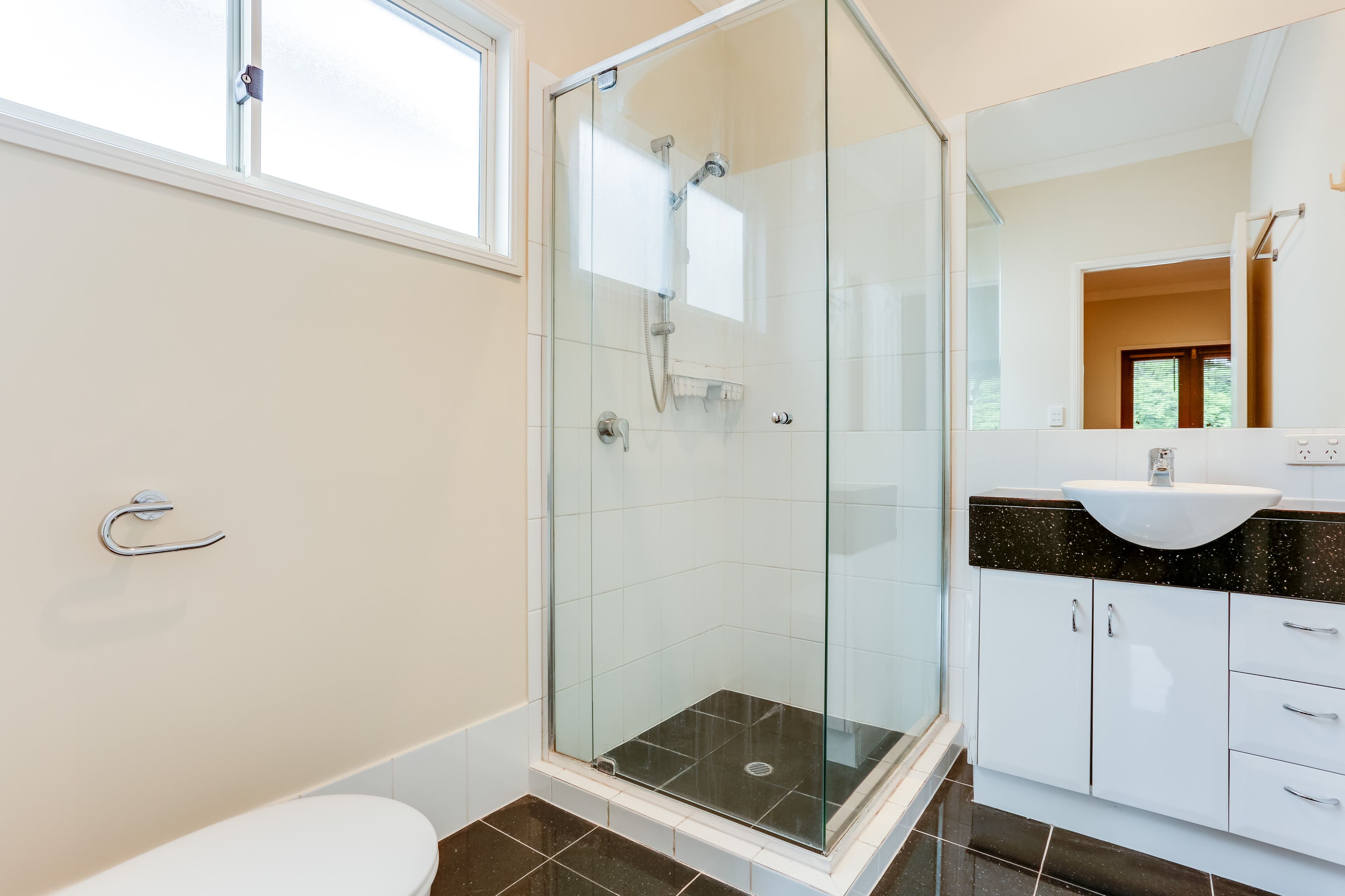 5 Victoria Avenue, Chelmer QLD 4068, Chelmer - Thumbnail 6