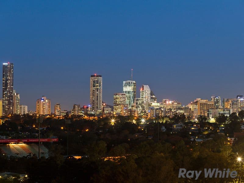 4 Hendon Street, NEWMARKET QLD 4051, Newmarket - Thumbnail 2