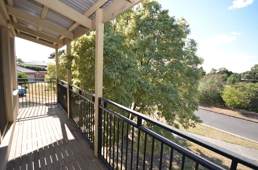 13 Garden Court, LAKE GARDENS VIC 3355, Lake Gardens - Thumbnail 3
