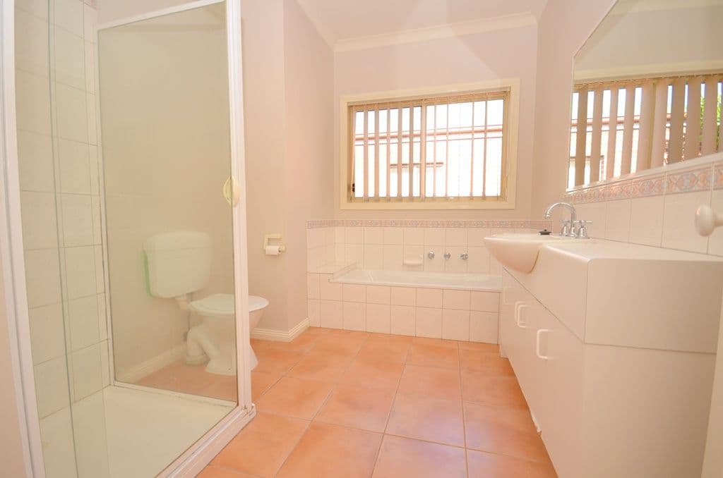 13 Garden Court, LAKE GARDENS VIC 3355, Lake Gardens - Thumbnail 7