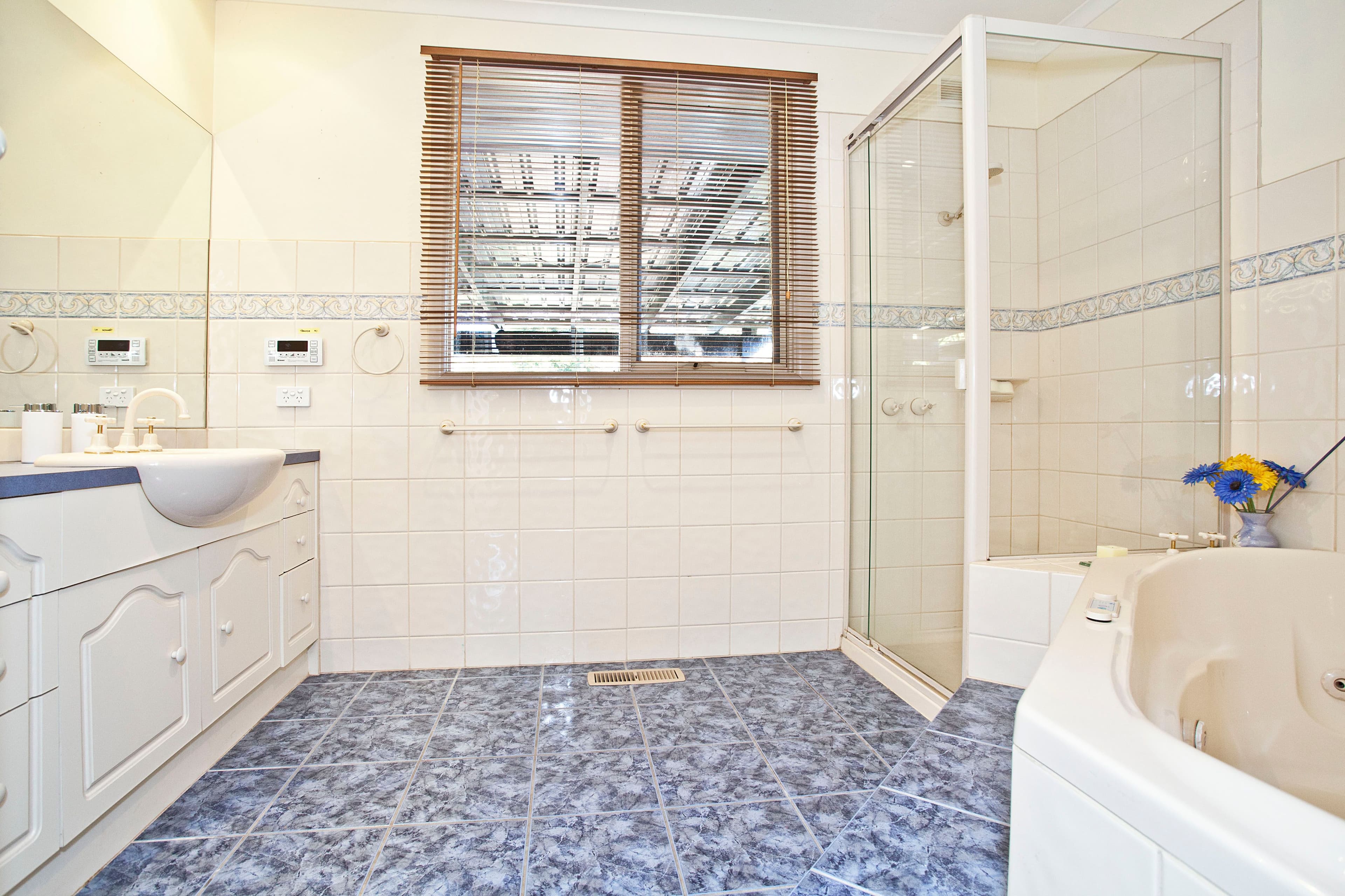 10 Eriden Close, Glen Waverley VIC 3150, Glen Waverley - Thumbnail 7