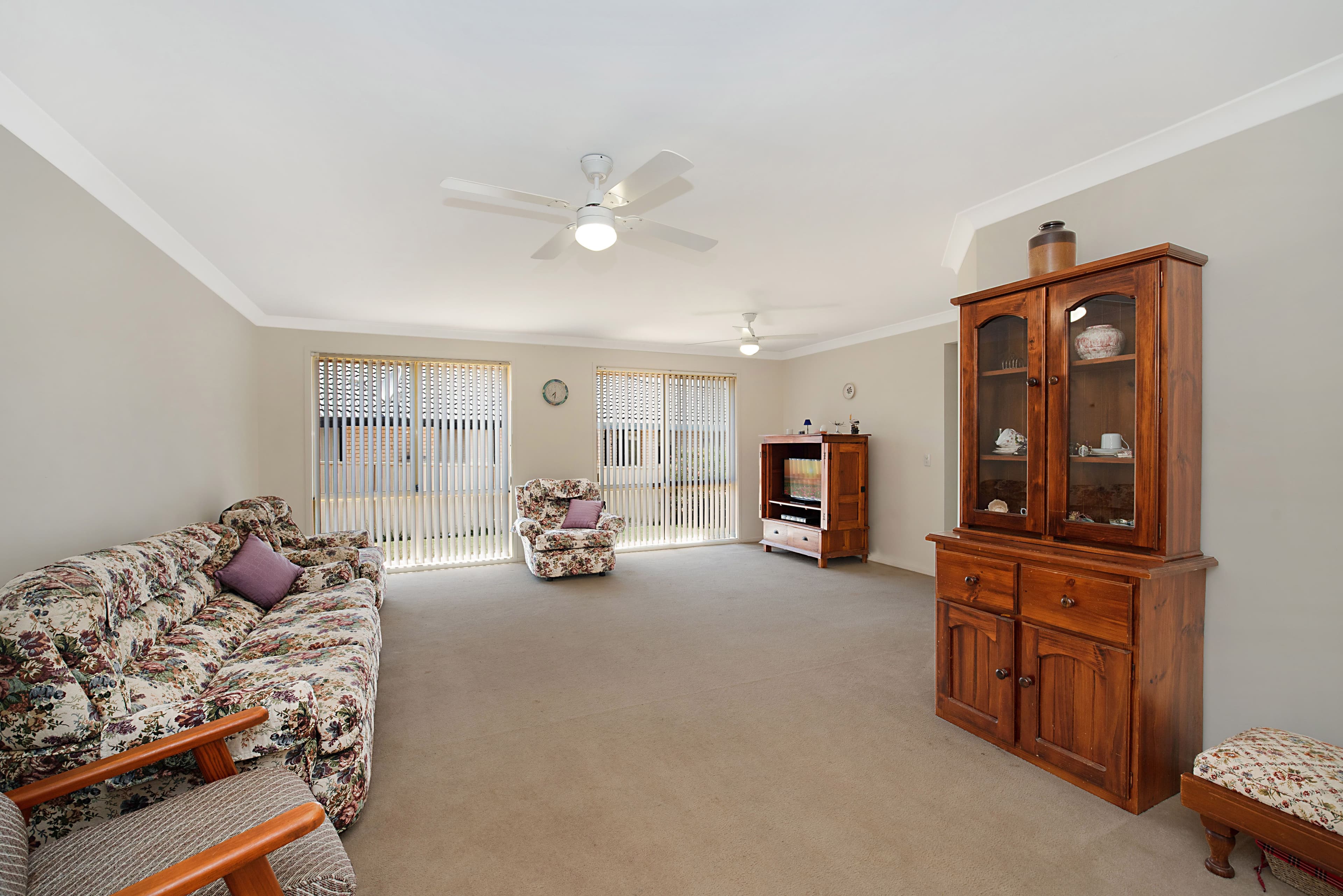 7 Peregrine Close, Aberglasslyn - Thumbnail 2