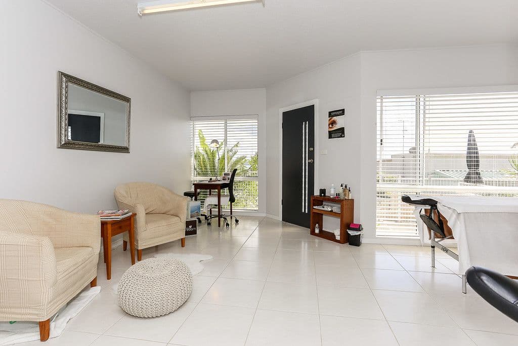 24 Mulubinda Parade, Corlette - Thumbnail 8