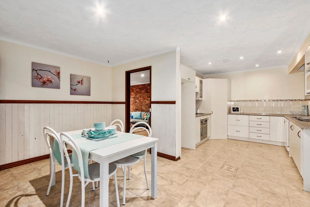 8 CORRONG Crescent, Mooroolbark VIC 3138, Mooroolbark - Thumbnail 3