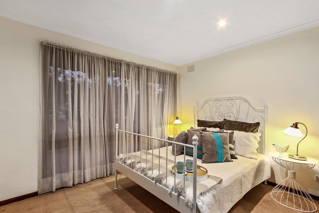 8 CORRONG Crescent, Mooroolbark VIC 3138, Mooroolbark - Thumbnail 8