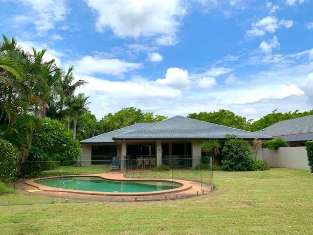 8205 Magnolia Drive West, Hope Island QLD 4212, Hope Island - Thumbnail 2