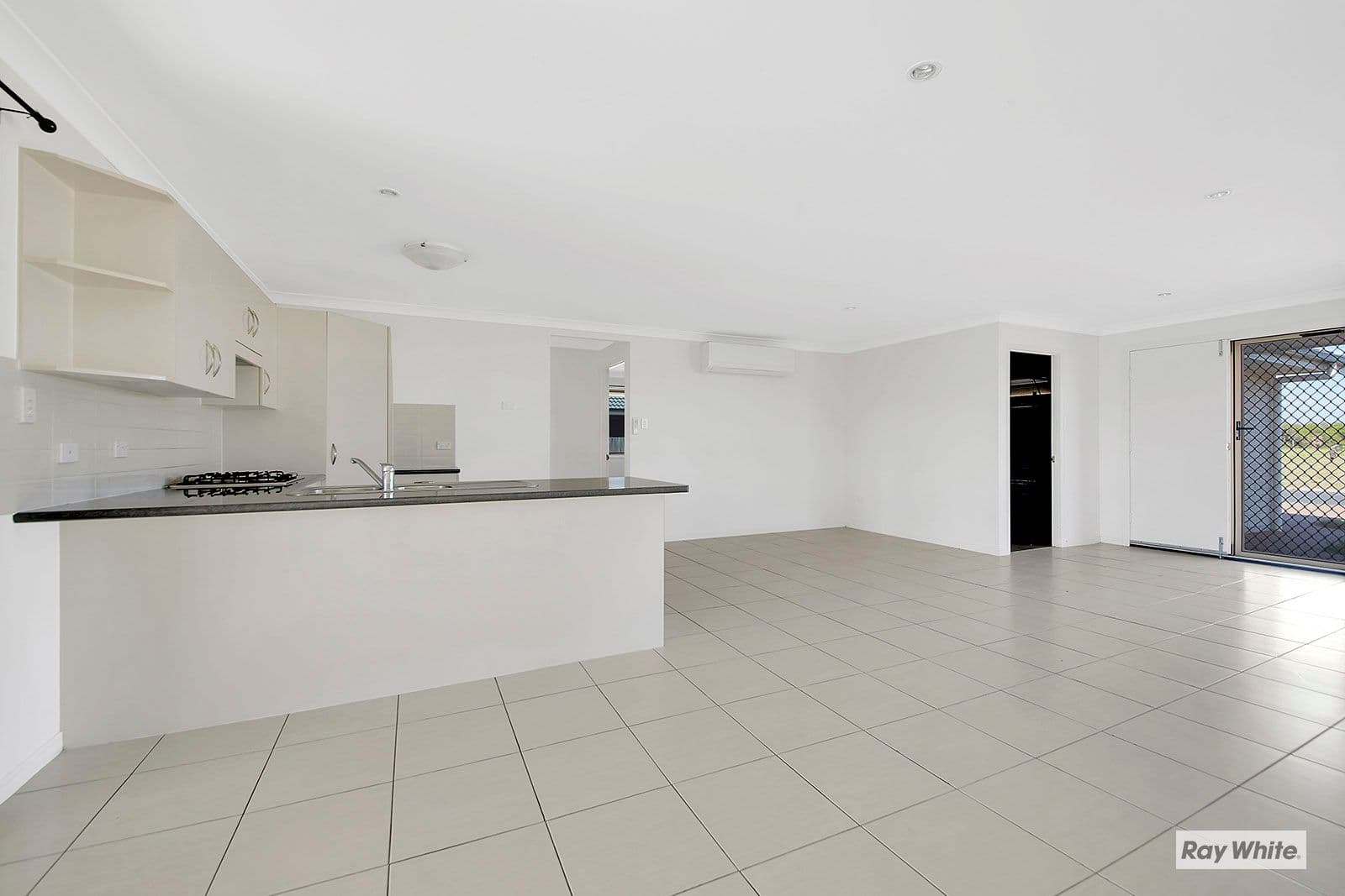 39 San Marino Way, Zilzie QLD 4710, Zilzie - Thumbnail 4