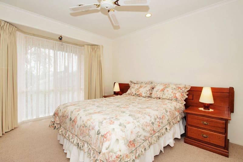6 HILLRISE Crescent, CHIRNSIDE PARK VIC 3116, Chirnside Park - Thumbnail 5