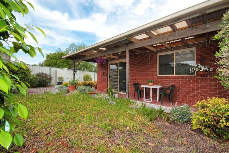 6 HILLRISE Crescent, CHIRNSIDE PARK VIC 3116, Chirnside Park - Thumbnail 8