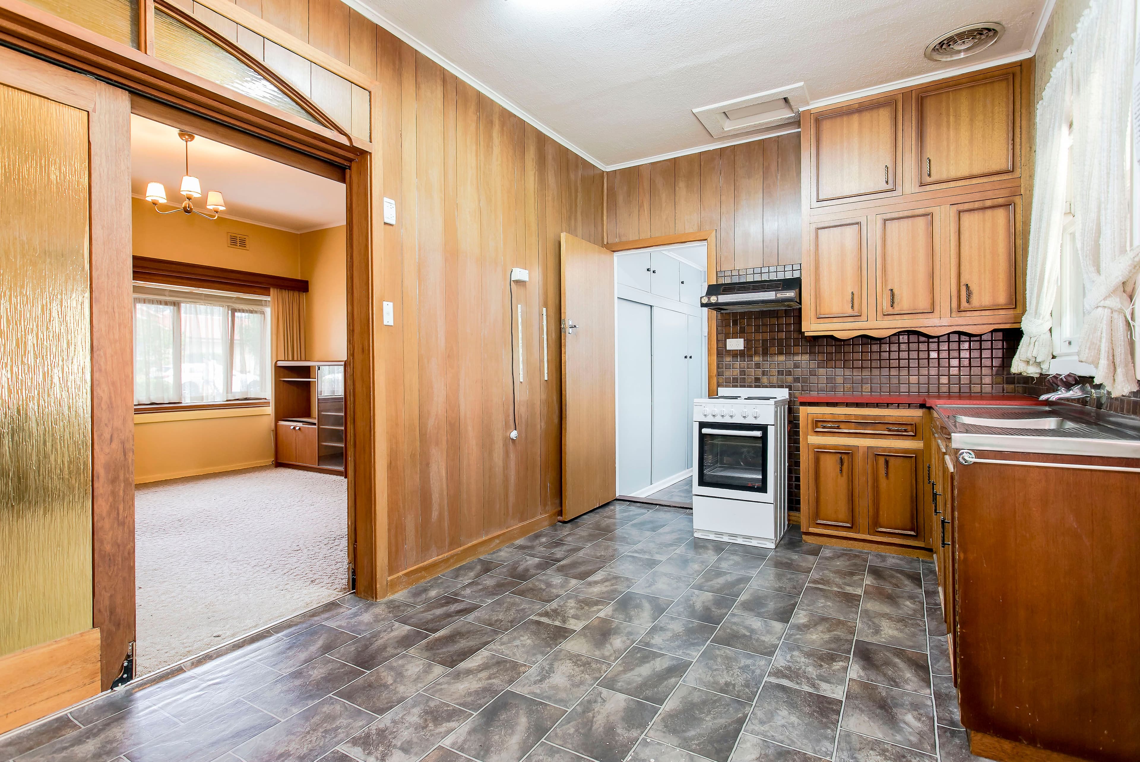 21 Alderman Avenue, Seacombe Gardens SA 5047, Seacombe Gardens - Thumbnail 2