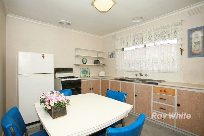 45 Leonard Avenue, NOBLE PARK VIC 3174, Noble Park - Thumbnail 4