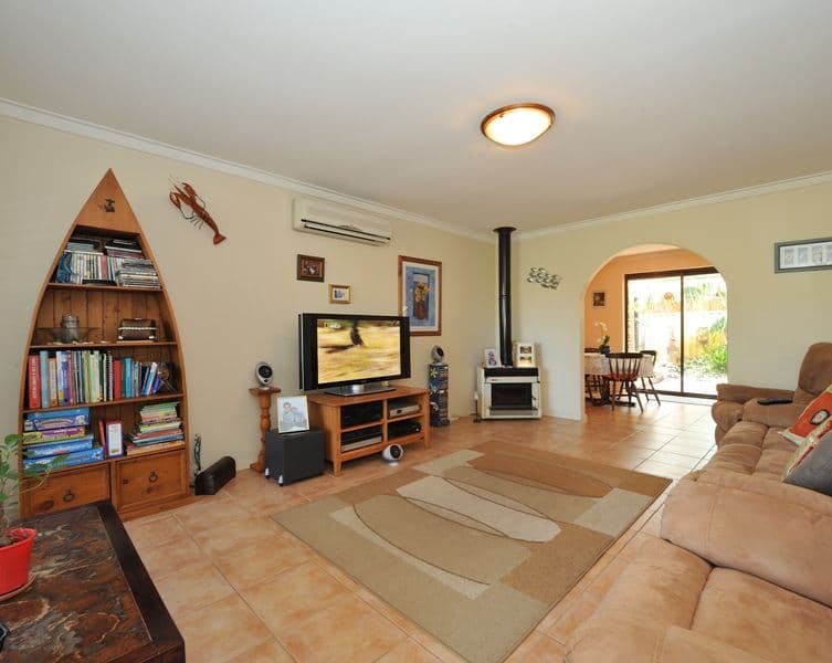 1 Gosforth Court, SAFETY BAY WA 6169, Safety Bay - Thumbnail 3