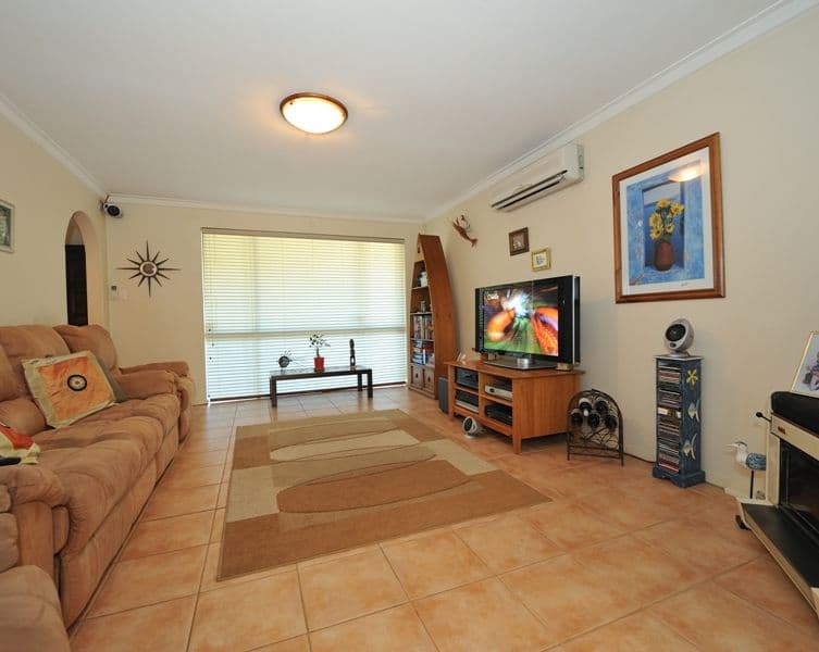 1 Gosforth Court, SAFETY BAY WA 6169, Safety Bay - Thumbnail 5