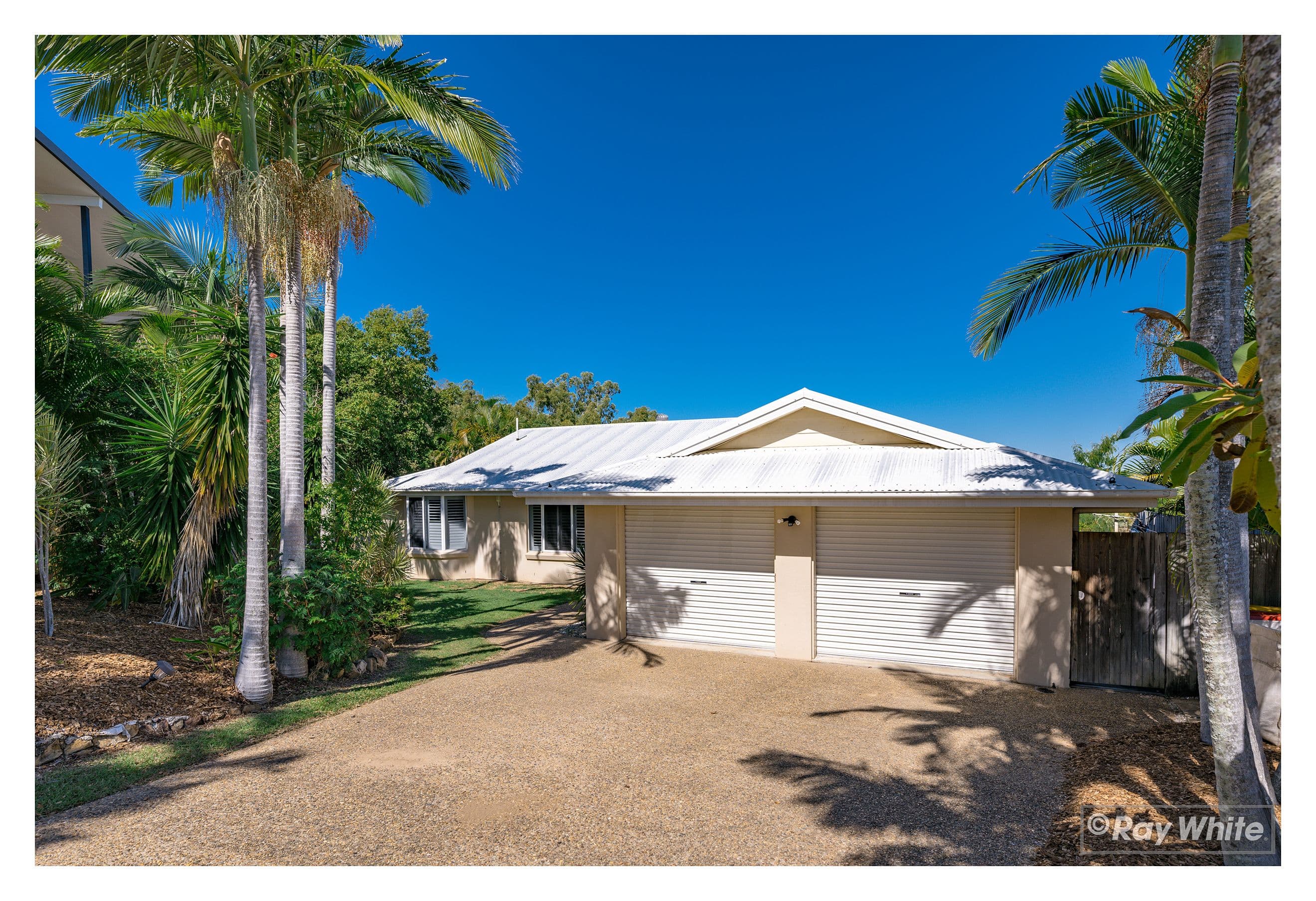 4 Selwyn Crescent, Norman Gardens QLD 4701, Norman Gardens - Thumbnail 2
