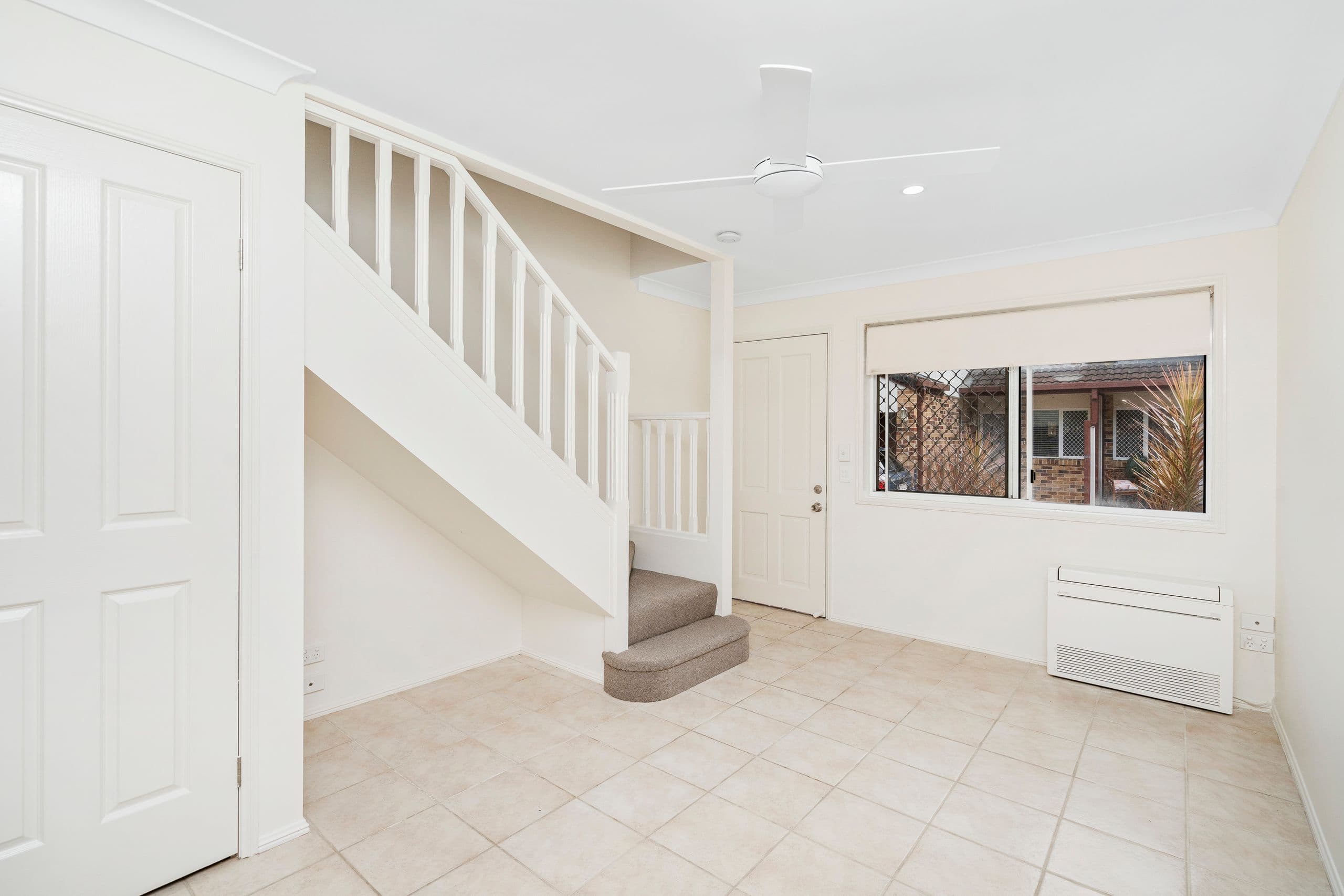 9 Churchill Street, Coolangatta QLD 4225, Coolangatta - Thumbnail 3