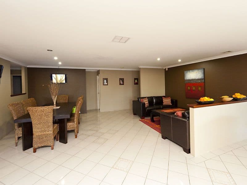 70 Bolderwood Drive, SOUTH LAKE WA 6164, South Lake - Thumbnail 6