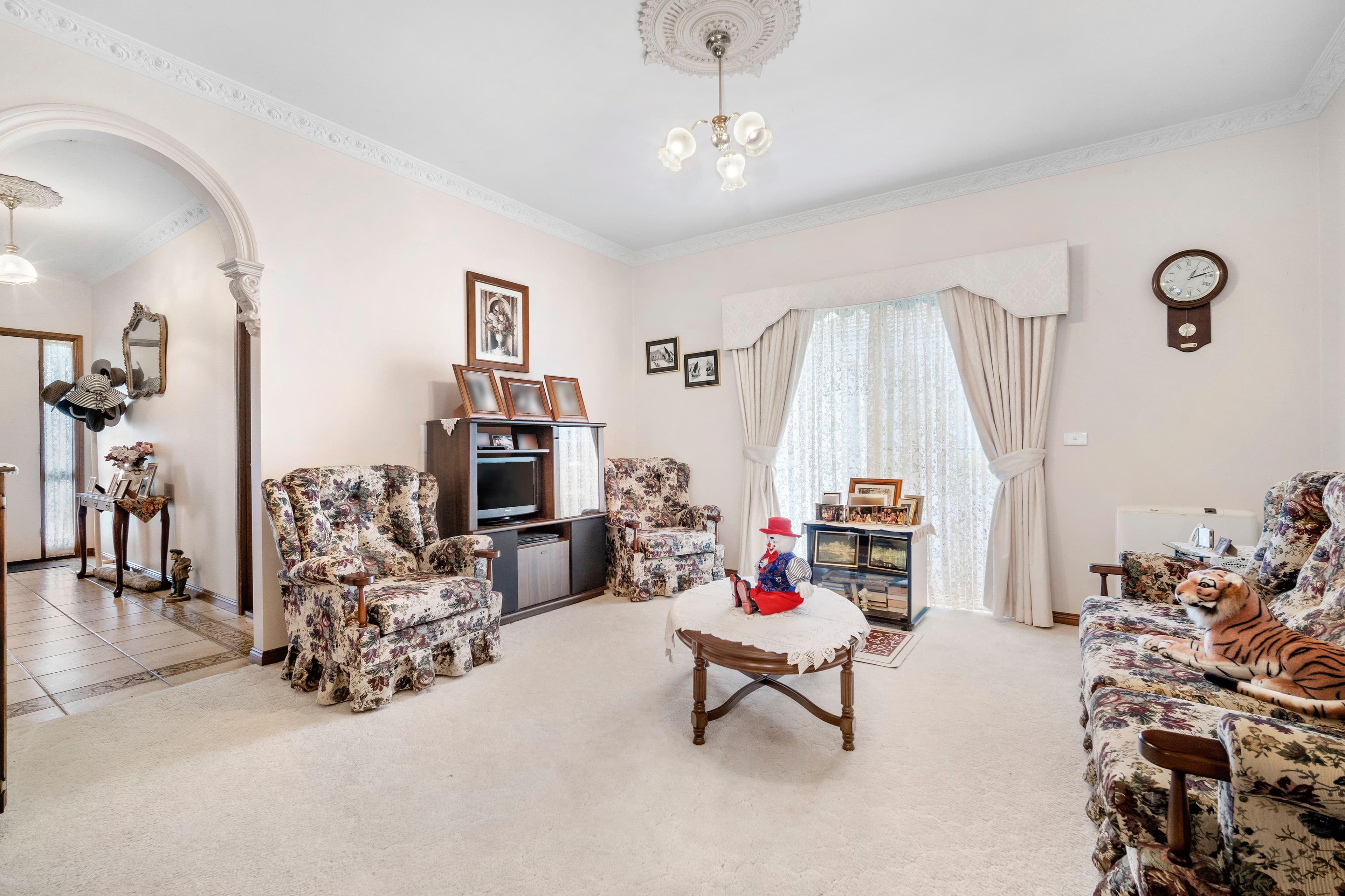 8 Garden Court, Lake Gardens VIC 3355, Lake Gardens - Thumbnail 2