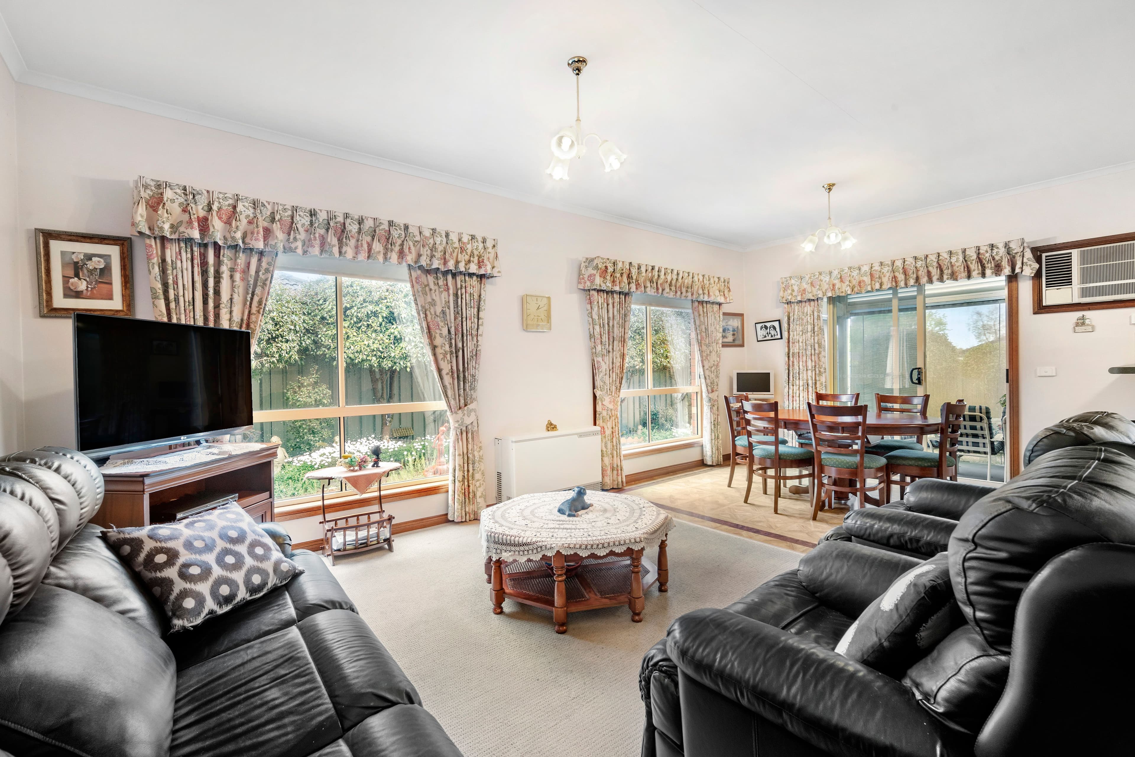 8 Garden Court, Lake Gardens VIC 3355, Lake Gardens - Thumbnail 4