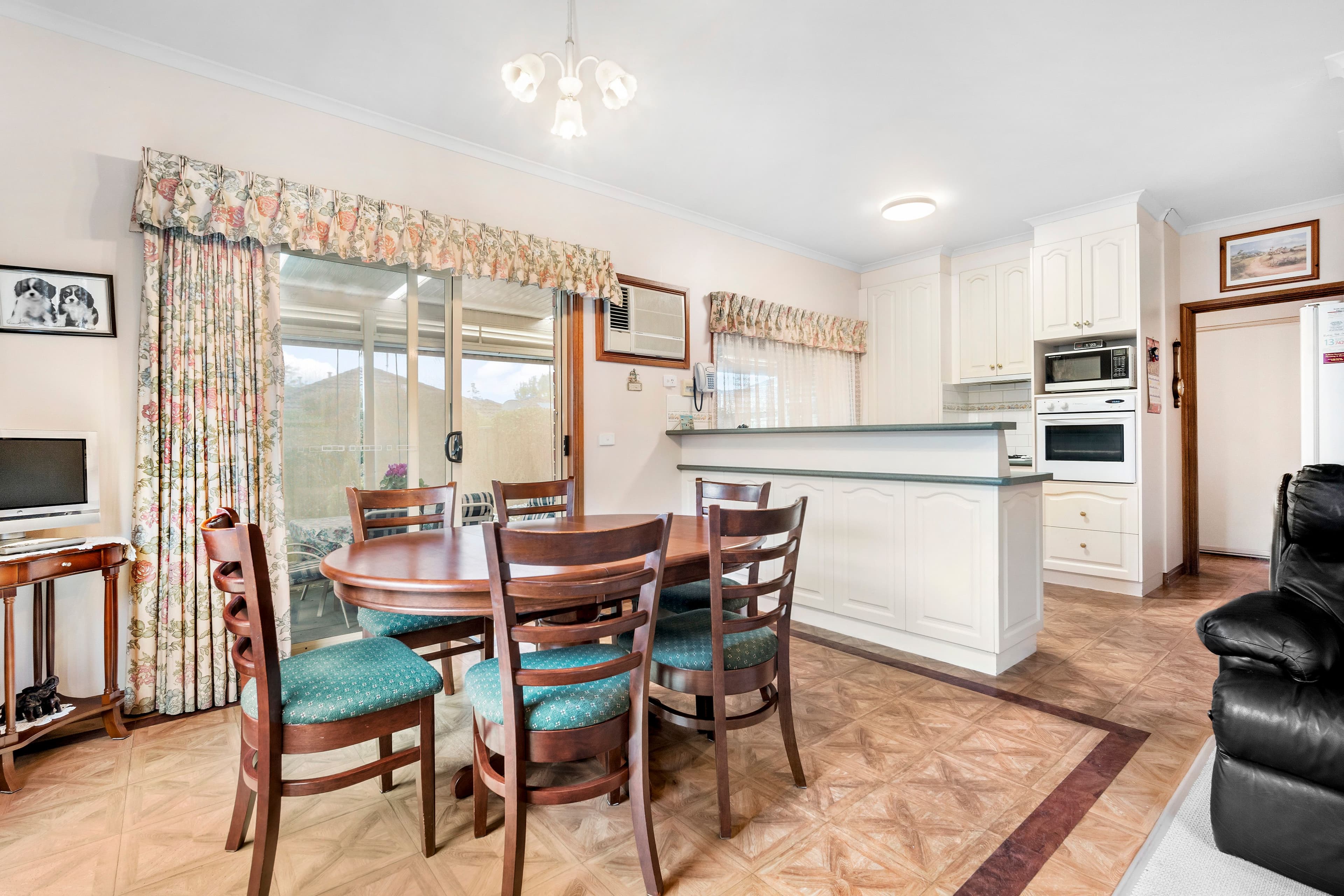 8 Garden Court, Lake Gardens VIC 3355, Lake Gardens - Thumbnail 6