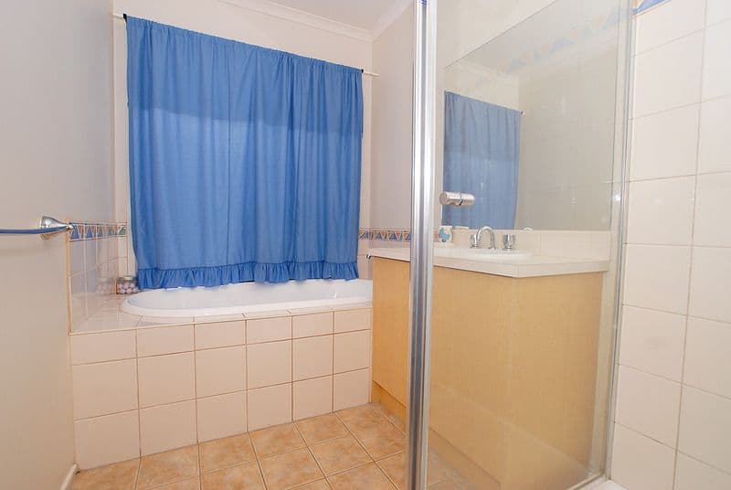 25 Charolais Crescent, Benowa Waters, QLD, 4217, Benowa - Thumbnail 6