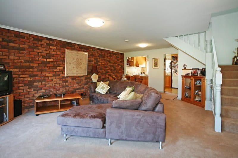 33 Glengate Street, HAMLYN HEIGHTS VIC 3215, Hamlyn Heights - Thumbnail 2