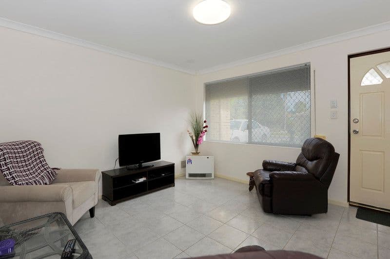 89 Coronata Drive, WARNBRO WA 6169, Warnbro - Thumbnail 2