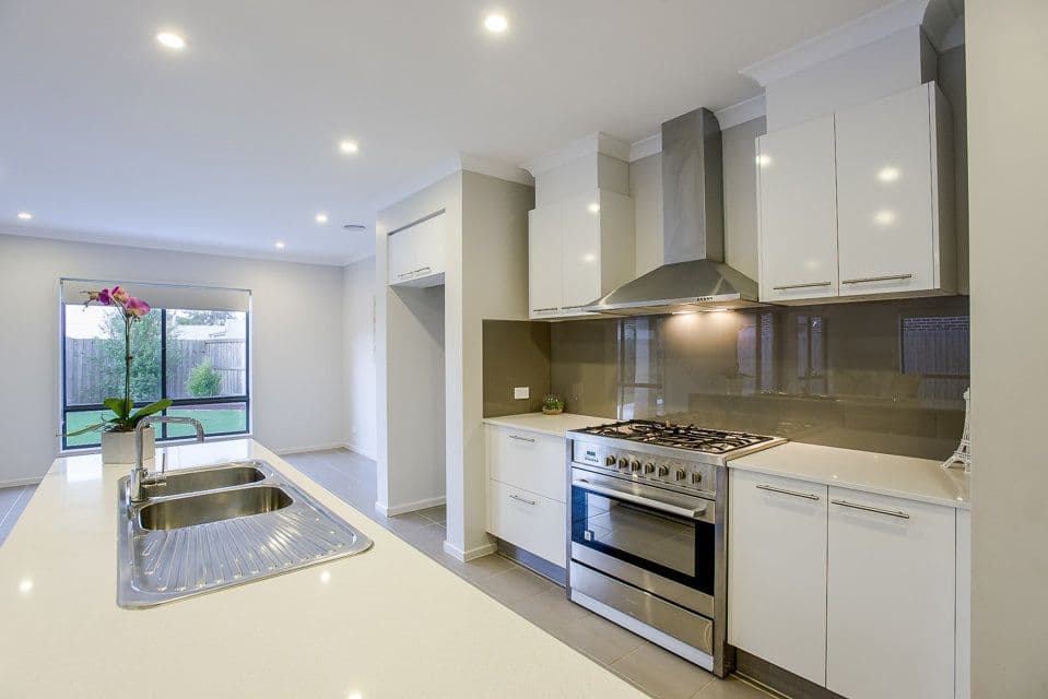 4 Lomandra Street, Point Cook VIC 3030, Point Cook - Thumbnail 2