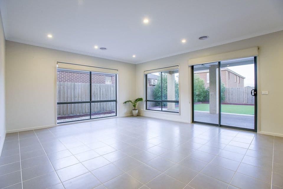 4 Lomandra Street, Point Cook VIC 3030, Point Cook - Thumbnail 6