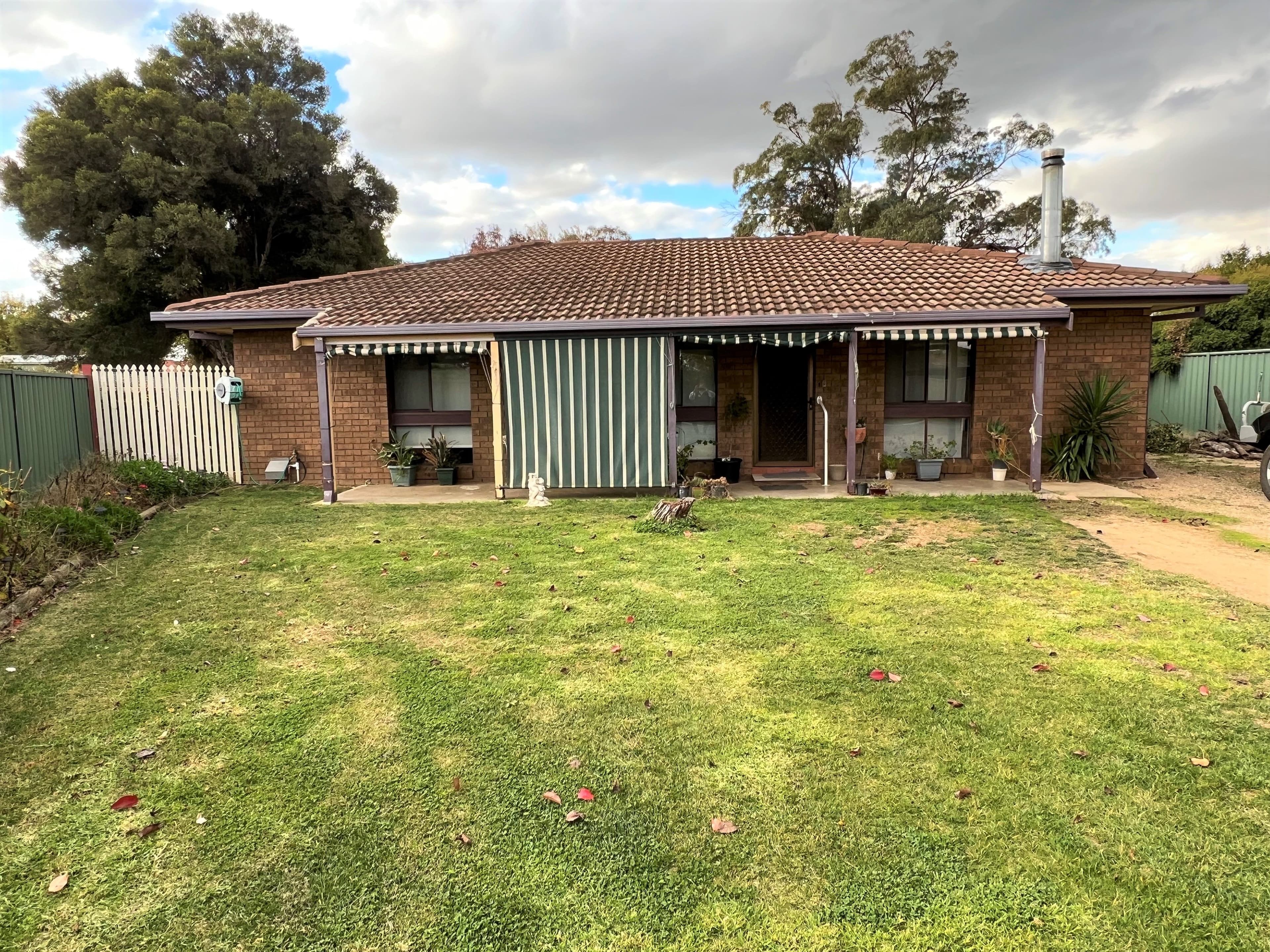 11 Johnston Crescent, Deniliquin NSW 2710, Deniliquin - Image 1