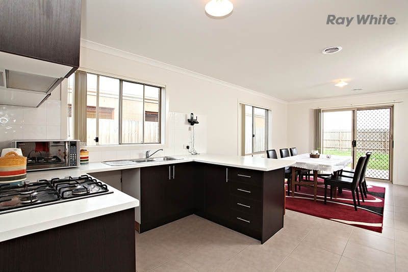 25 Millpond Drive, POINT COOK VIC 3030, Point Cook - Thumbnail 2