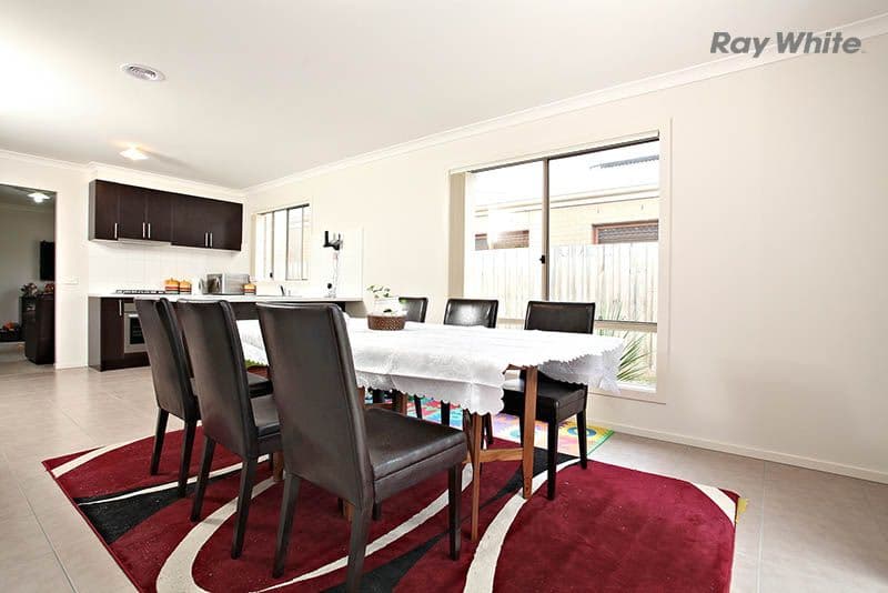 25 Millpond Drive, POINT COOK VIC 3030, Point Cook - Thumbnail 3