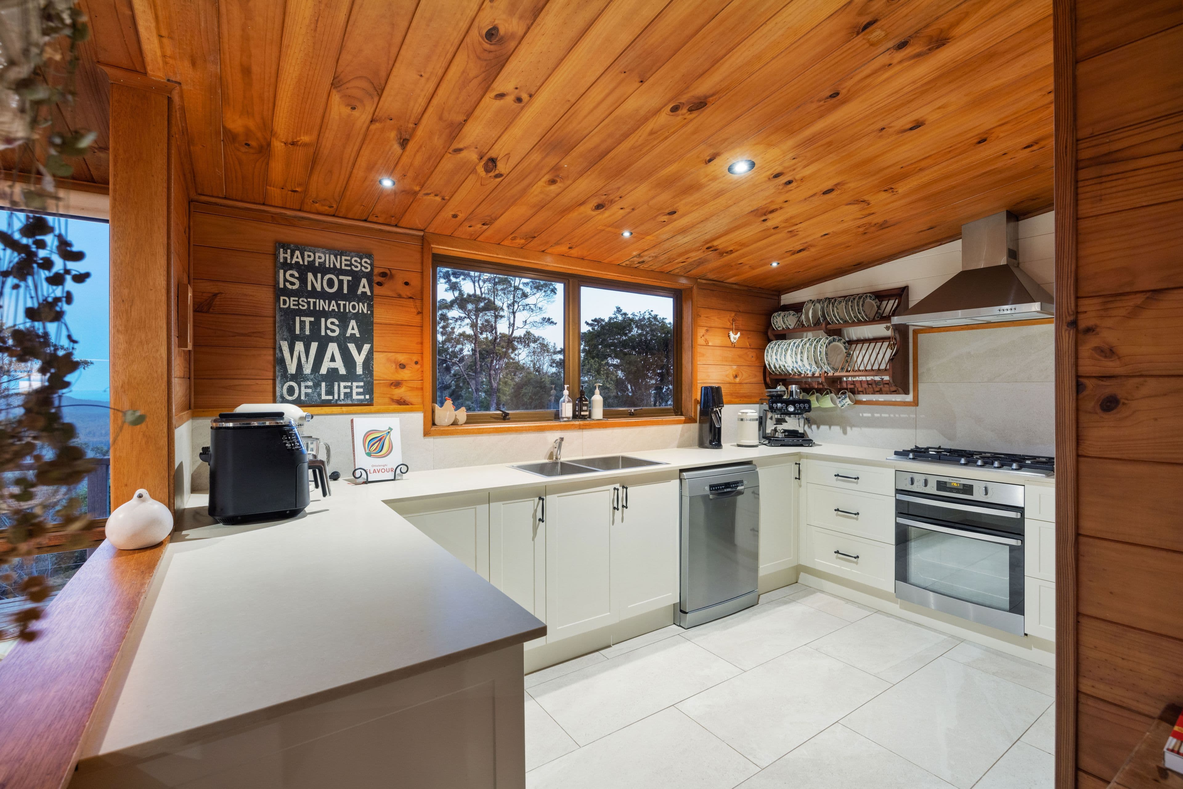 437 Mountain View Road, Maleny QLD 4552, Maleny - Thumbnail 8