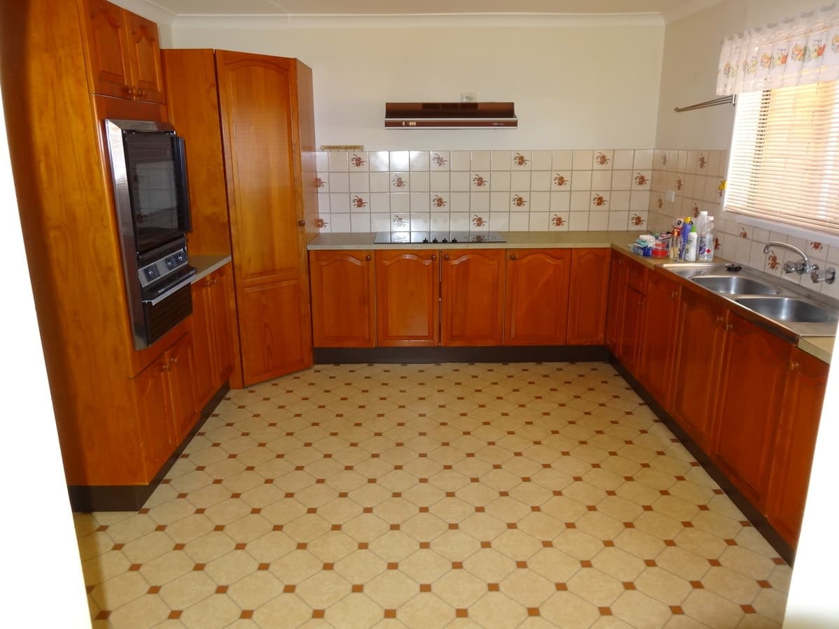 18 Olbern Crescent, Yamanto QLD 4305, Yamanto - Thumbnail 2