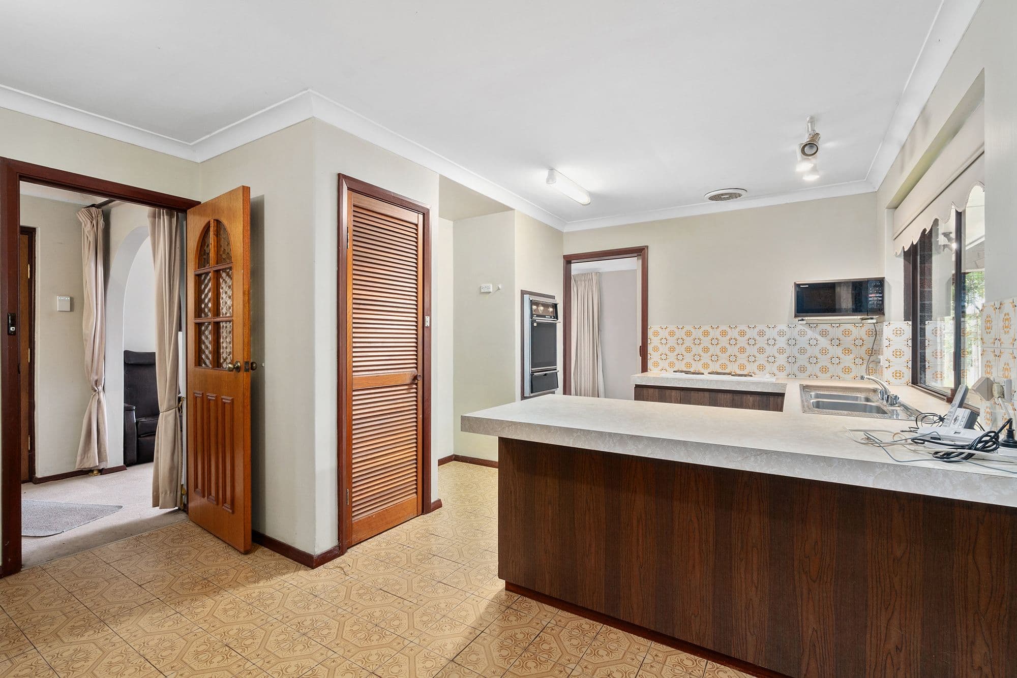 14 Sheoak Court, Forrestfield WA 6058, Forrestfield - Thumbnail 7
