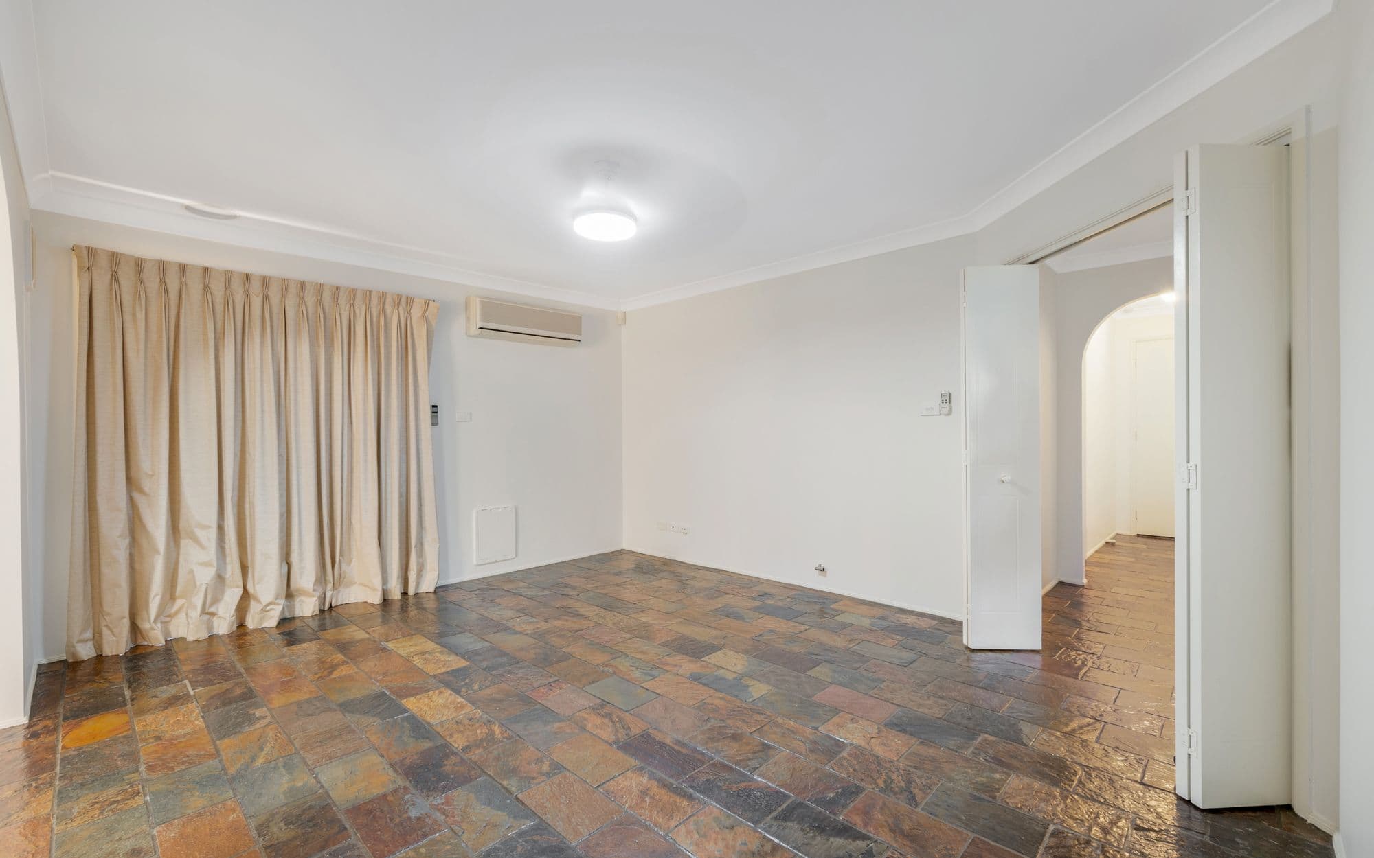 53 Hydrangea Place, Macquarie Fields NSW 2564, Macquarie Fields - Thumbnail 5