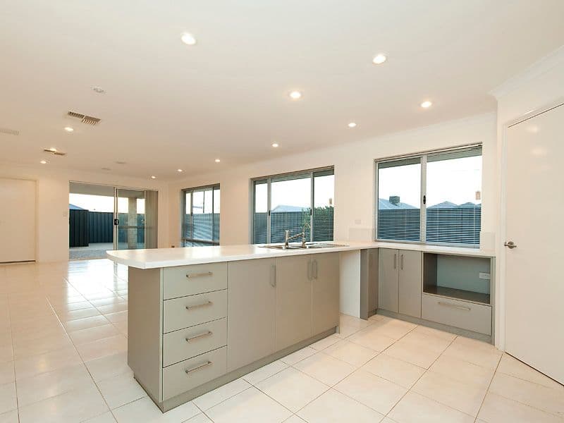 19 Liddard Gardens, Baldivis WA 6171, Baldivis - Thumbnail 6