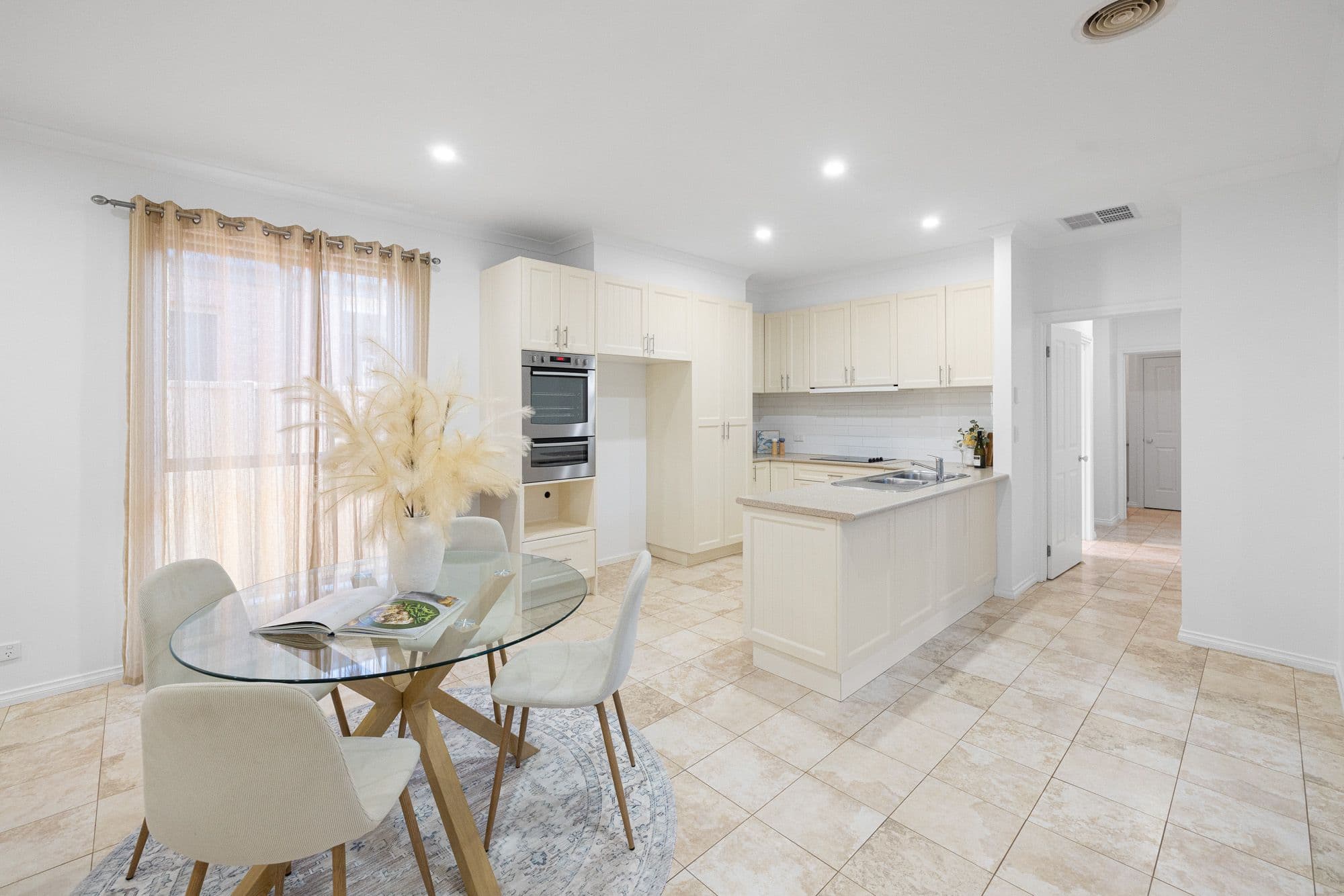 97 Latham Street, Werribee VIC 3030, Werribee - Thumbnail 8