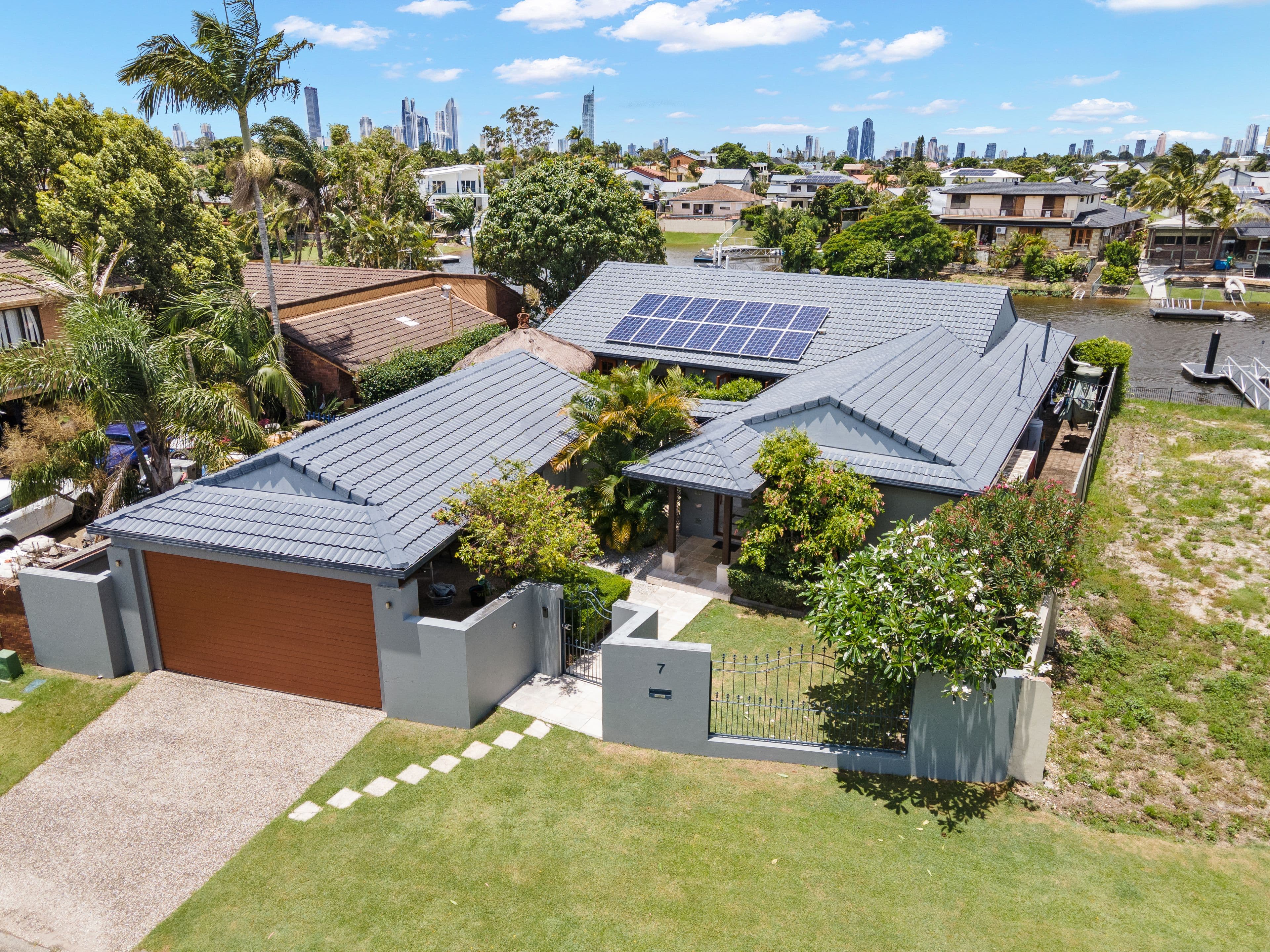 7 De Haviland Avenue, Benowa QLD 4217, Benowa - Image 1