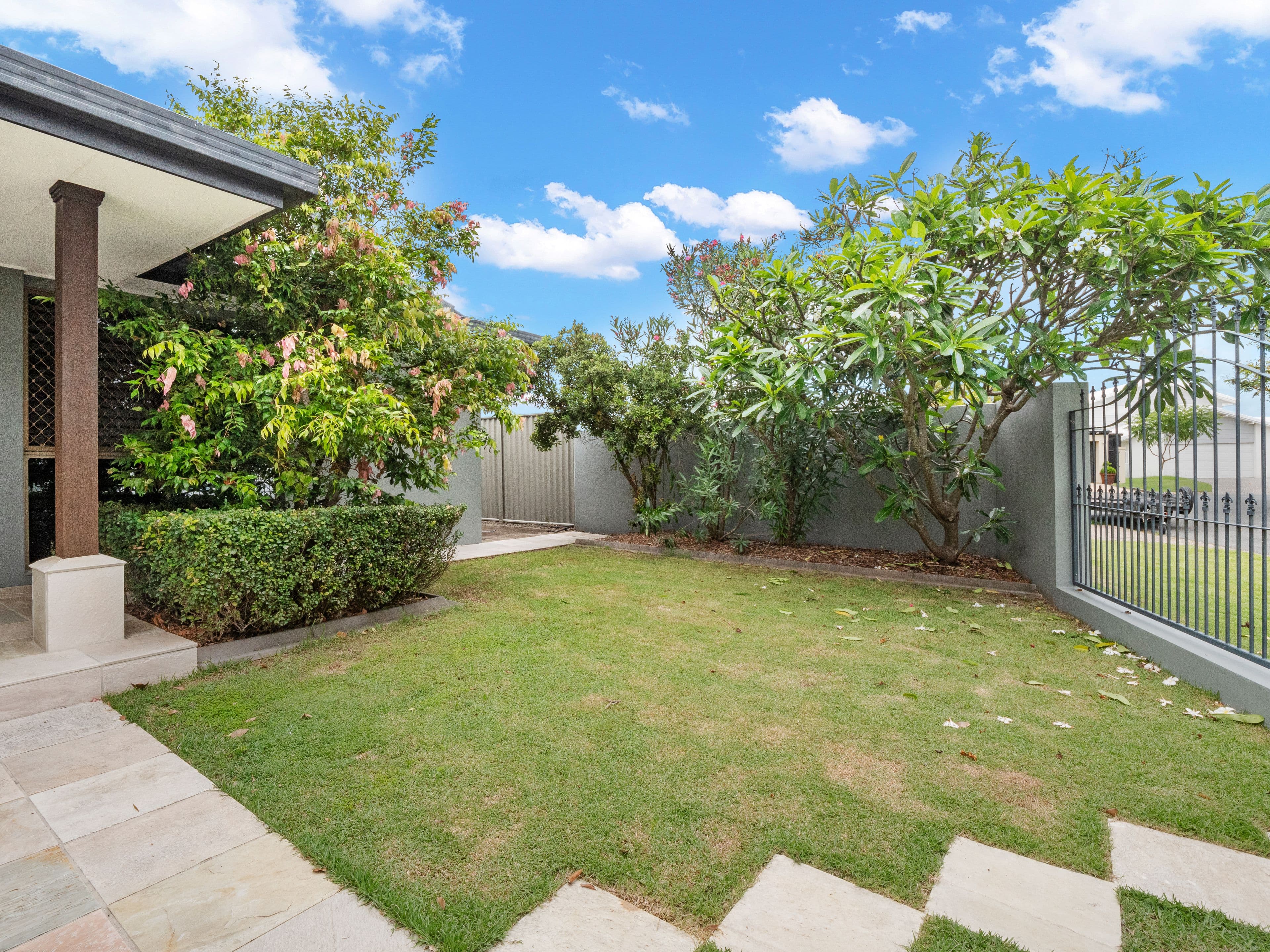 7 De Haviland Avenue, Benowa QLD 4217, Benowa - Thumbnail 5