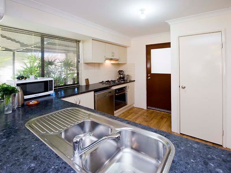 4 Club Place, COOLOONGUP WA 6168, Cooloongup - Thumbnail 7