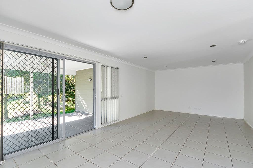13 Hawthorne Street, Coalfalls QLD 4305, Coalfalls - Thumbnail 3
