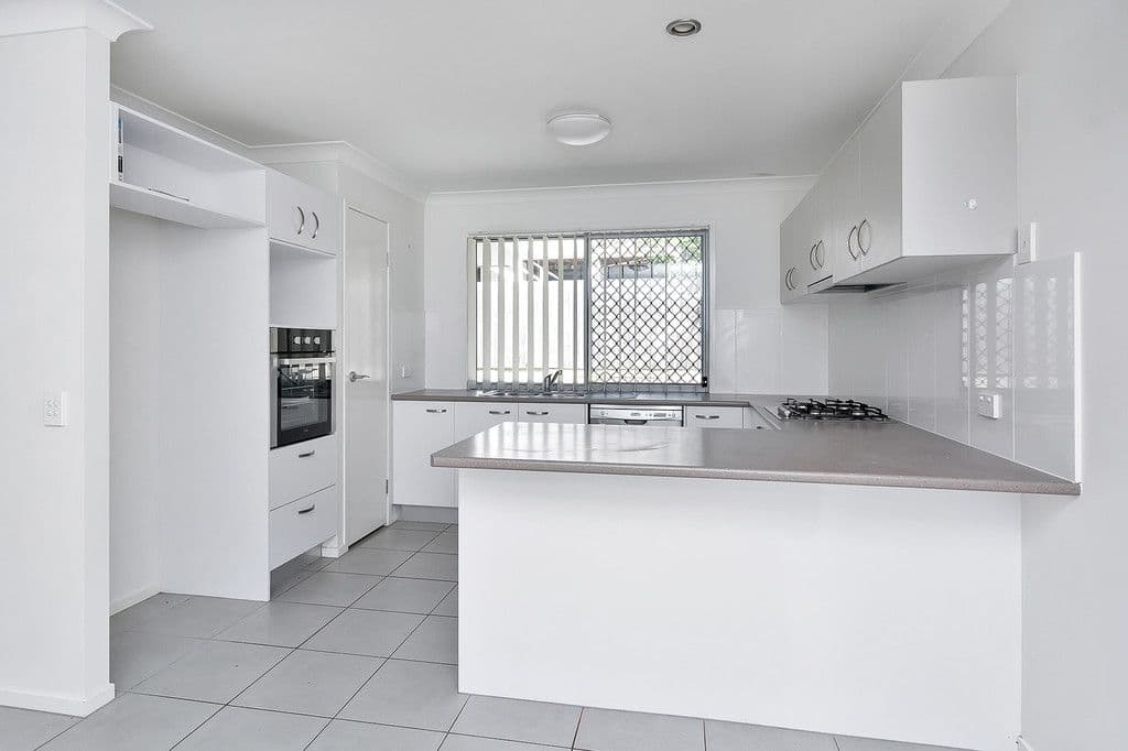 13 Hawthorne Street, Coalfalls QLD 4305, Coalfalls - Thumbnail 6