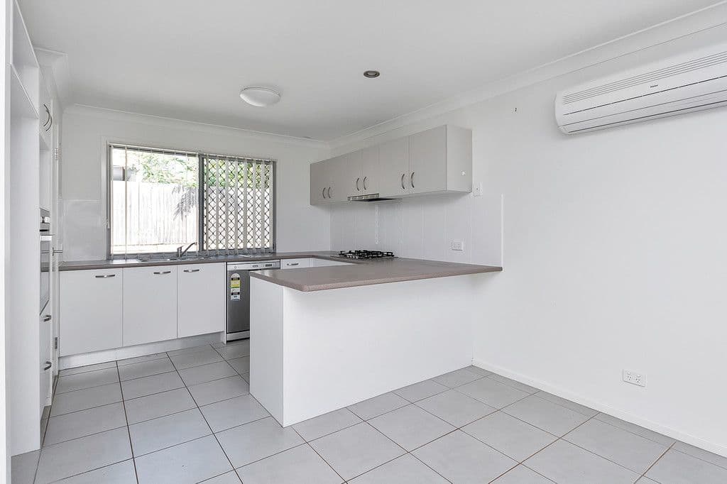 13 Hawthorne Street, Coalfalls QLD 4305, Coalfalls - Thumbnail 7