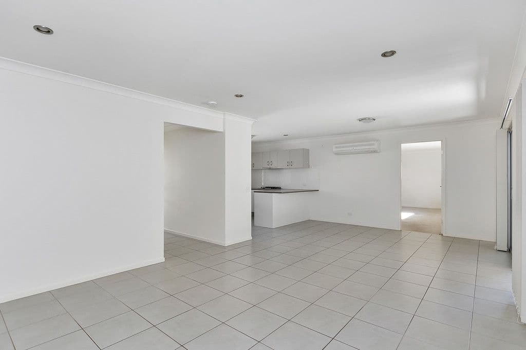 13 Hawthorne Street, Coalfalls QLD 4305, Coalfalls - Thumbnail 8
