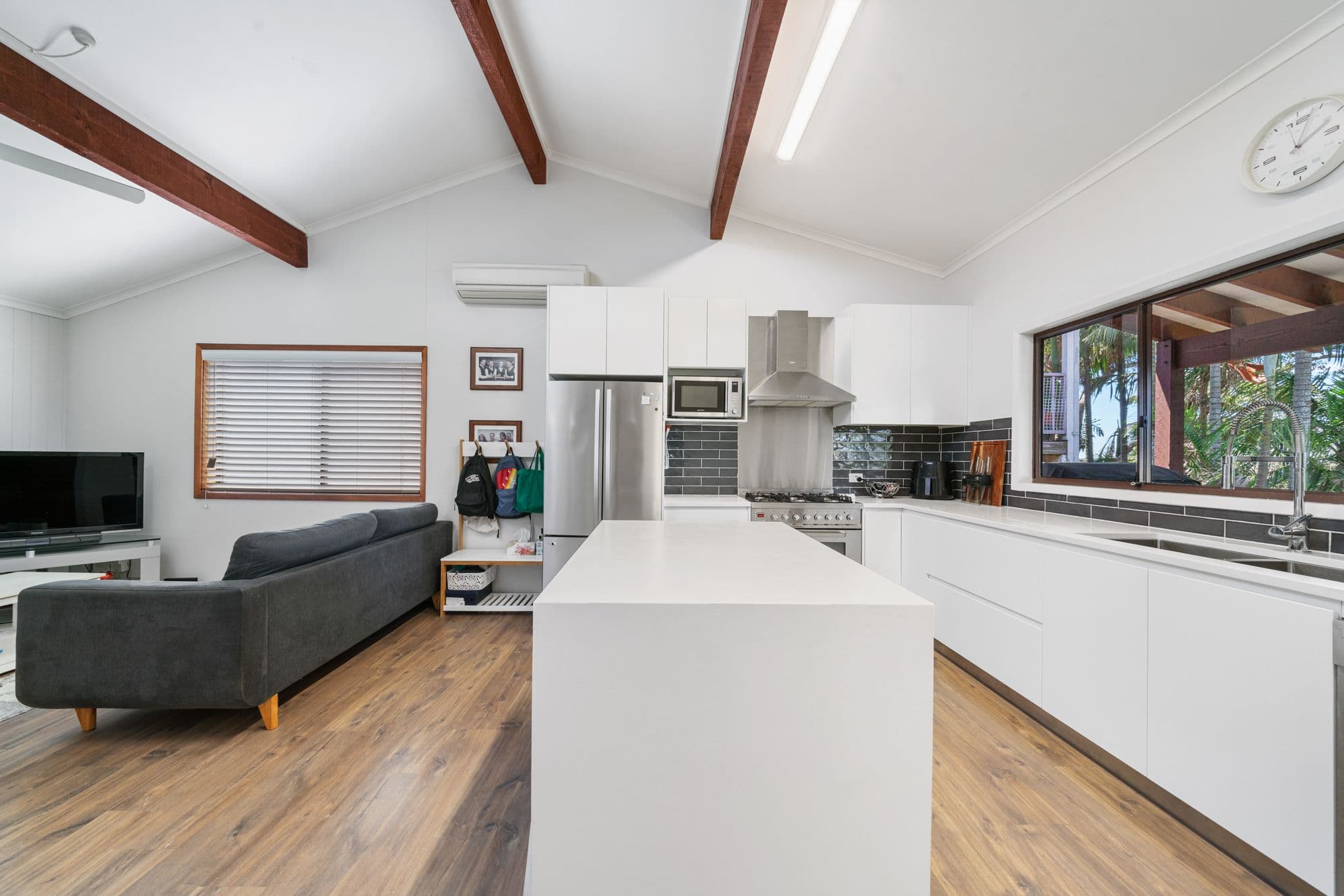 11 Kenmare Avenue, Berkeley Vale NSW 2261, Berkeley Vale - Thumbnail 3