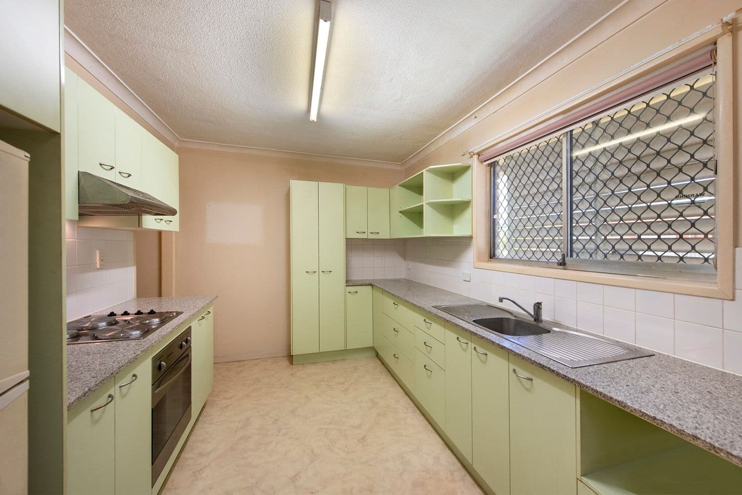 12 Worrell Street, Macgregor QLD 4109, Macgregor - Thumbnail 2