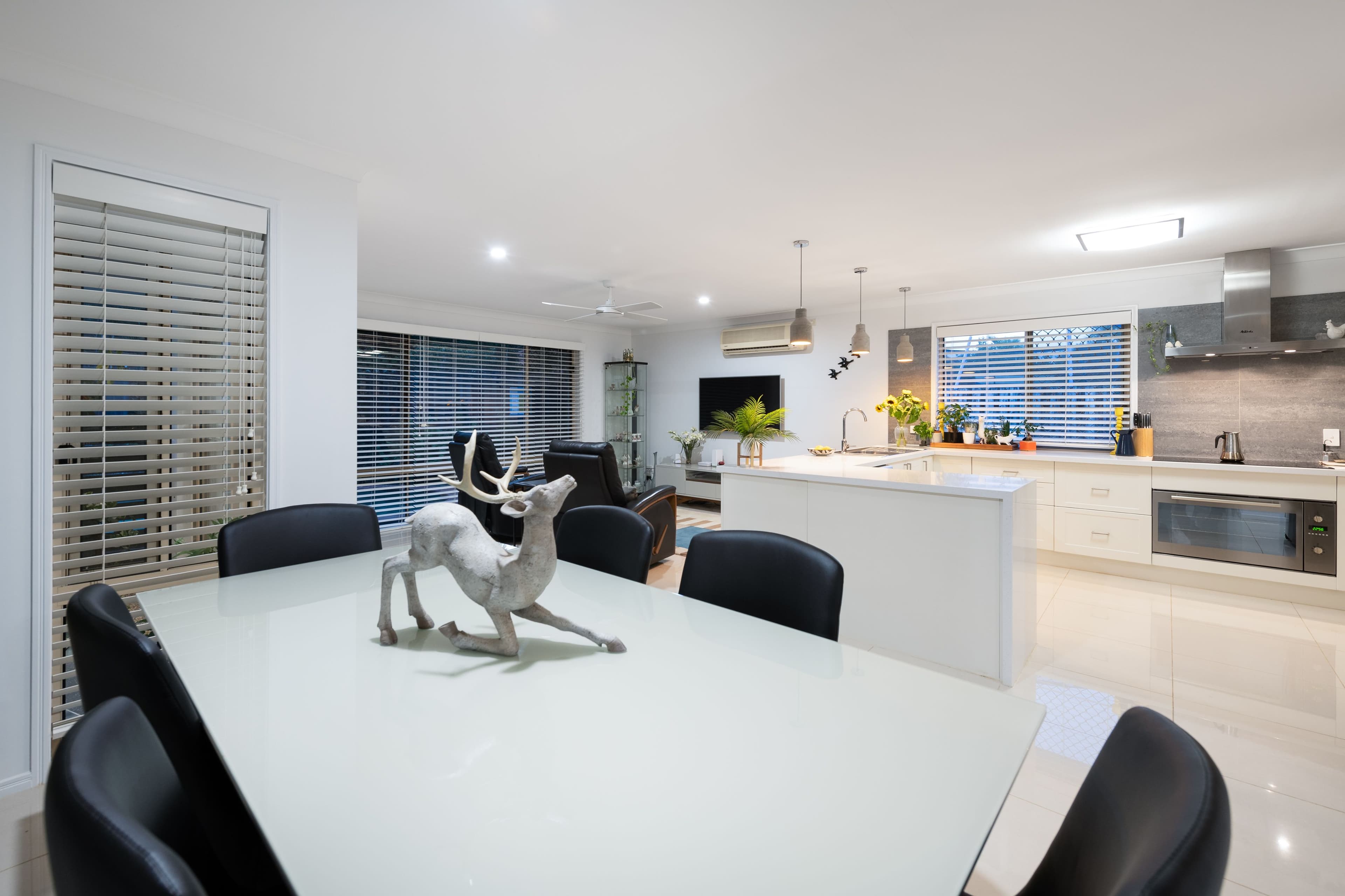 3 Crowsnest Close, Parkwood QLD 4214, Parkwood - Thumbnail 4