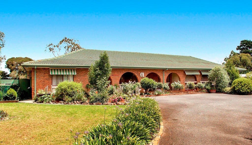 35 Edgerton Road, LOVELY BANKS VIC 3213, Lovely Banks - Thumbnail 2